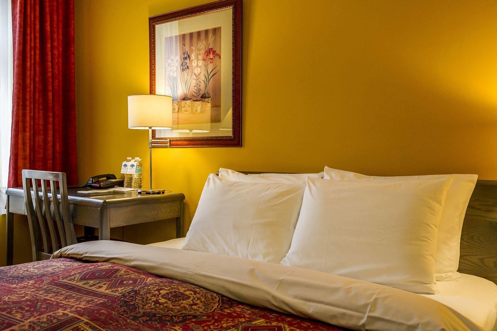 Auberge De La Fontaine Montreal Zewnętrze zdjęcie